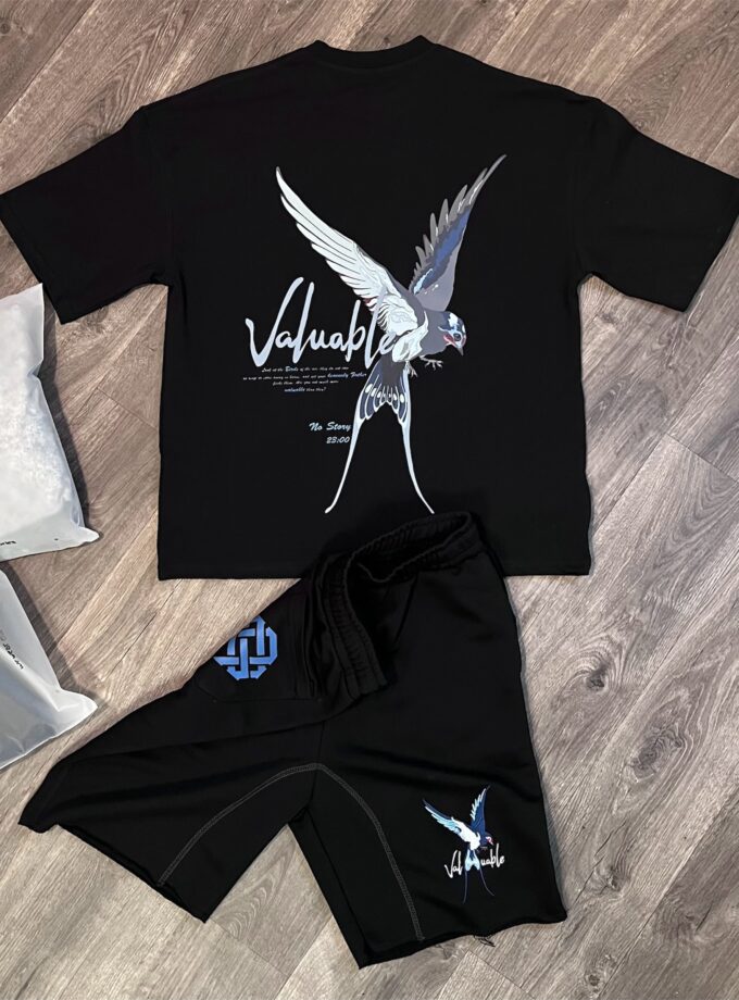 Valuable Bird Black Set – Oversized Collection